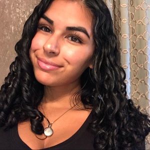 Meet your Posher, Vicki